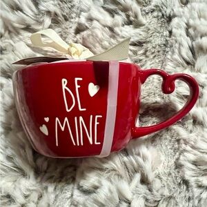 Rae Dunn Valentines BE MINE measuring cups